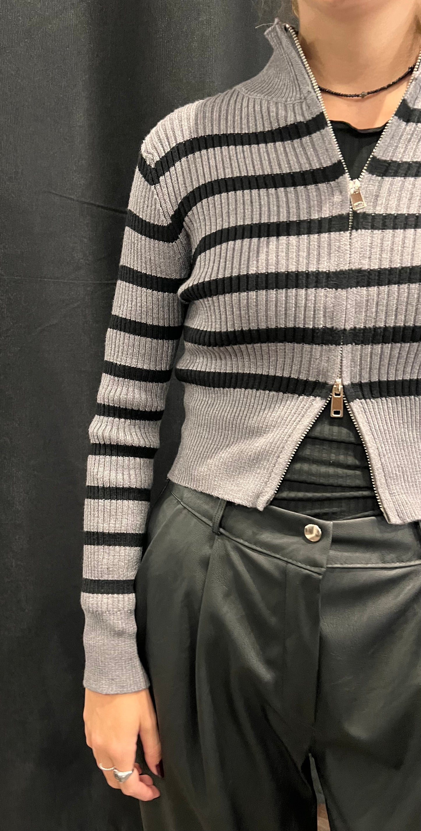 MAGLIONE CROP ZIP